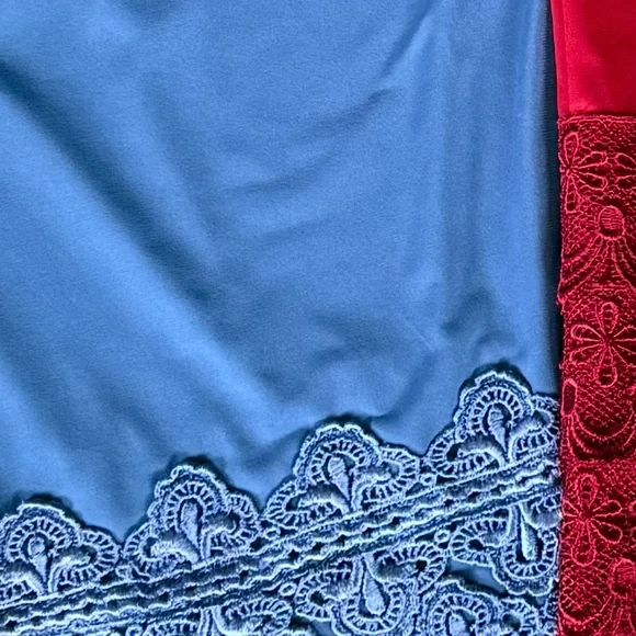 Elegant Red and Blue Lace Trim Skirt Set - Picture 3 of 4